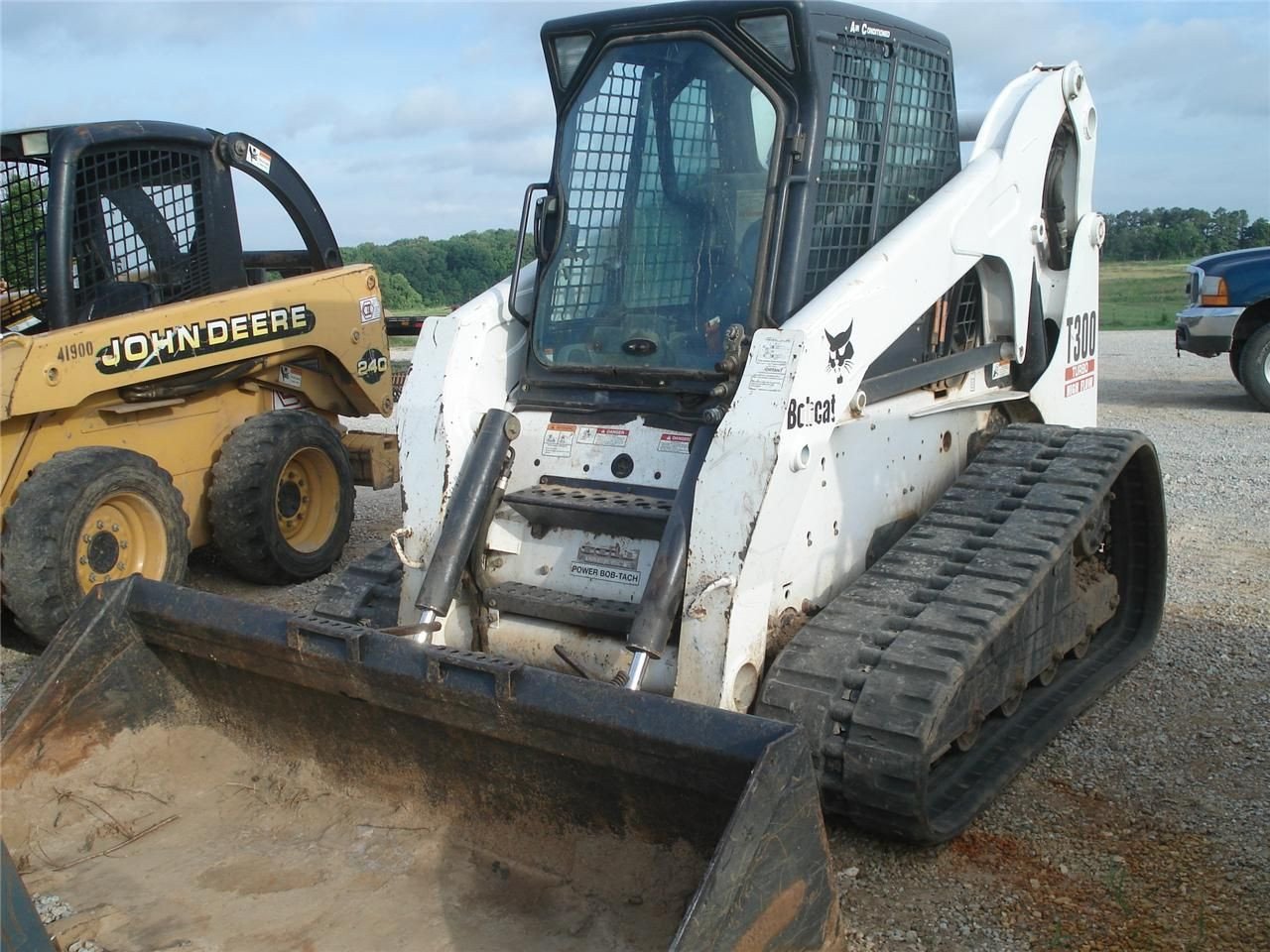 Bobcat T300 Compact Track Loader Service Repair Workshop Manual INSTANT DOWNLOAD SN 532011001 Above SN 532111001 Above