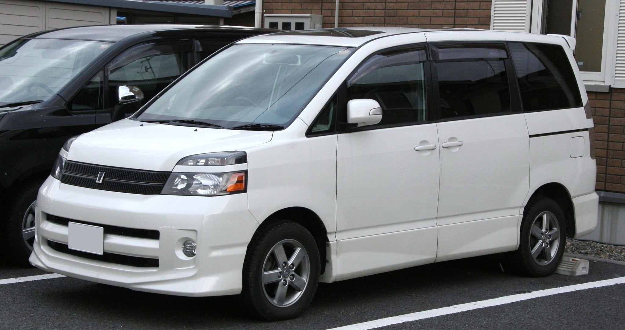 Toyota Voxy 2004 2